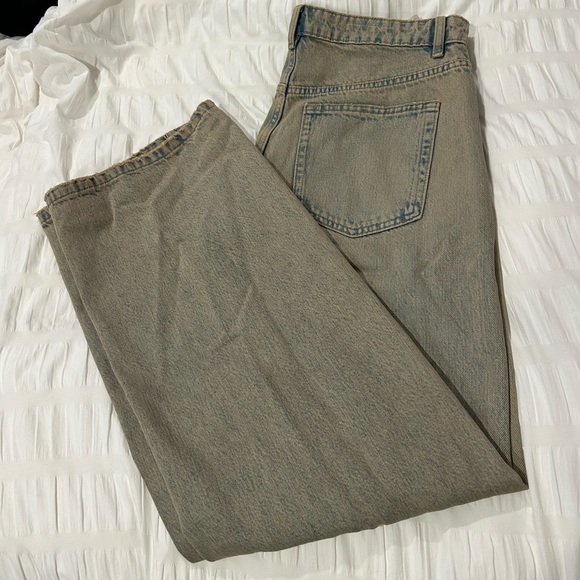 SOLD Zara Boyfriend Jeans - Picture 2 of 6